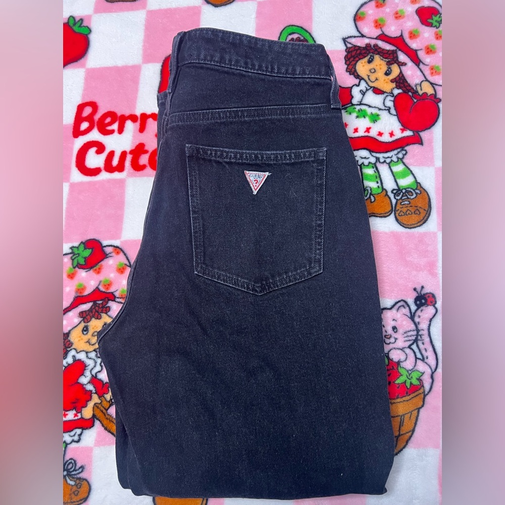 GUESS Original Mom Jeans high rise- Dark Wash Distressed Size 30 Like new